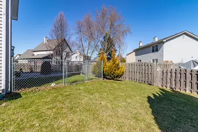 1577 Pinetree Drive, Gurnee, IL 60031 - Photo 32