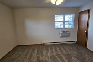 1435 Spring Brook Ct, Round Lake Beach, IL 60073 - Photo 14