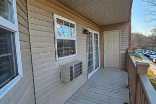 1435 Spring Brook Ct, Round Lake Beach, IL 60073 - Photo 10