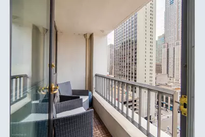 1030 N State Street #8J, Chicago, IL 60610 - Photo 16