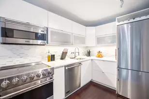 1030 N State St, Chicago, IL 60610 - Photo 6