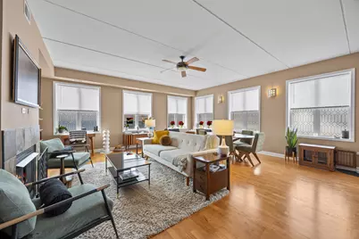 2622 W Diversey Avenue #201, Chicago, IL 60647 - Photo 2