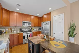 2622 W Diversey Ave, Chicago, IL 60647 - Photo 8