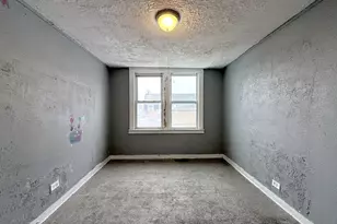 8015 S Harper Ave, Chicago, IL 60619 - Photo 14