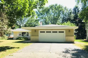 724 Burning Tree Ln, Naperville, IL 60563 - Photo 1