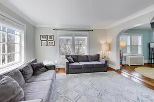 283 Bartram Rd, Riverside, IL 60546 - Photo 14