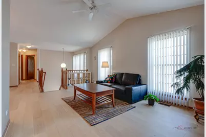 632 Grosse Pointe Circle #-, Vernon Hills, IL 60061 - Photo 10