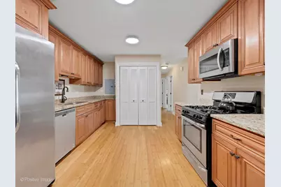 350 Shawnee Drive, Carol Stream, IL 60188 - Photo 12