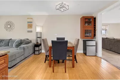 350 Shawnee Drive, Carol Stream, IL 60188 - Photo 8