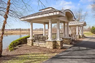 350 Shawnee Dr, Carol Stream, IL 60188 - Photo 24