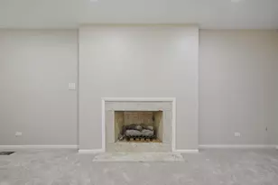 9248 N Maryland St, Niles, IL 60714 - Photo 12