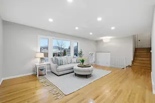 9248 N Maryland St, Niles, IL 60714 - Photo 4
