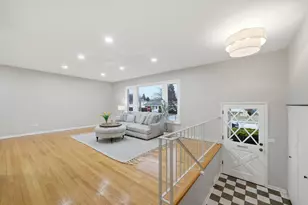 9248 N Maryland St, Niles, IL 60714 - Photo 2