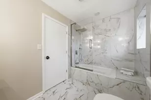 9248 N Maryland St, Niles, IL 60714 - Photo 14