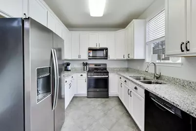 775 Pheasant Trail, Saint Charles, IL 60174 - Photo 10