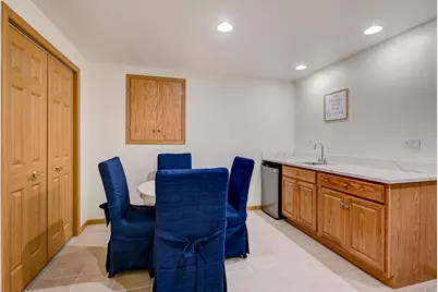 61 Berkshire Court, Burr Ridge, IL 60527 - Photo 32