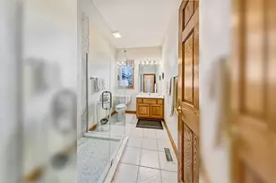 61 Berkshire Ct, Burr Ridge, IL 60527 - Photo 24