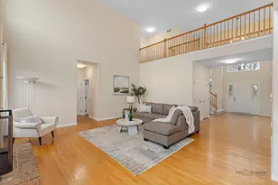 14200 Oakwood Ct, Libertyville, IL 60048 - Photo 12