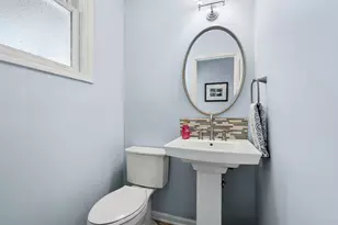 7446 N Rockwell St, Chicago, IL 60645 - Photo 12