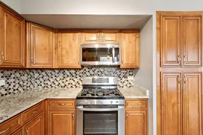 333 Grosvenor Court, Bolingbrook, IL 60440 - Photo 8