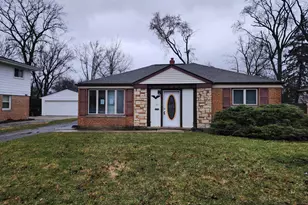 62 Marquette St, Park Forest, IL 60466 - Photo 1