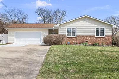 4688 5th Street, East Moline, IL 61244 - Photo 2