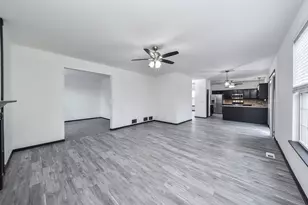 730 Boyce Rd, Sugar Grove, IL 60554 - Photo 10