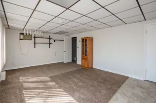 9625 Richard Ave, Franklin Park, IL 60131 - Photo 6