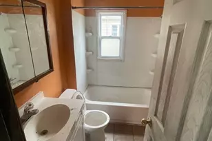 261 N 6th Ave, Kankakee, IL 60901 - Photo 4