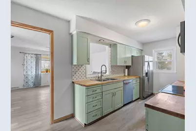 2814 Hillside Court, Bettendorf, IA 52722 - Photo 6