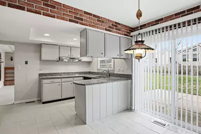 393 Indian Hill Drive, Buffalo Grove, IL 60089 - Photo 10