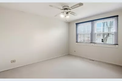 393 Indian Hill Drive, Buffalo Grove, IL 60089 - Photo 20