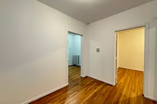 933 W Sunnyside Ave, Chicago, IL 60640 - Photo 10