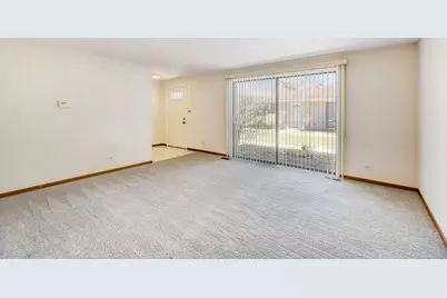 1318 Yarmouth Court #0, Schaumburg, IL 60193 - Photo 2