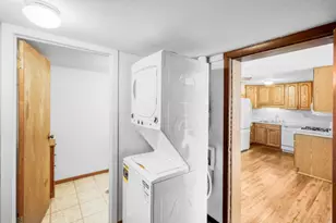 1318 Yarmouth Ct, Schaumburg, IL 60193 - Photo 10