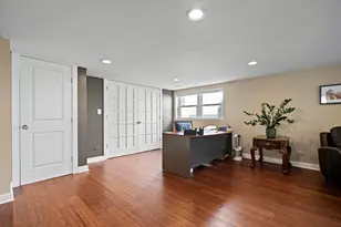 8821 Congress Park Ave, Brookfield, IL 60513 - Photo 12