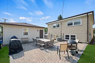 8821 Congress Park Ave, Brookfield, IL 60513 - Photo 16