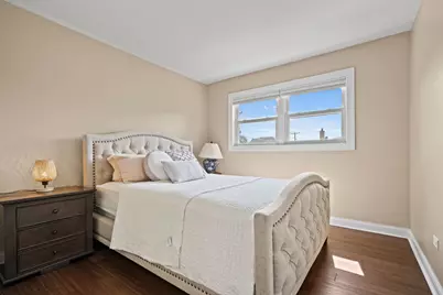 8821 Congress Park Avenue, Brookfield, IL 60513 - Photo 10