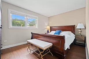 8821 Congress Park Ave, Brookfield, IL 60513 - Photo 8