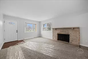 150 S Western Ave, Aurora, IL 60506 - Photo 4