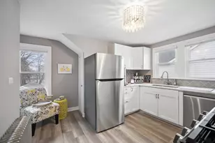 283 N Michigan Ave, Elmhurst, IL 60126 - Photo 20