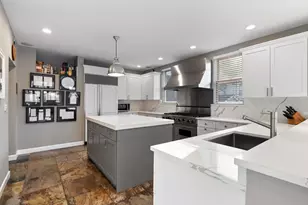 2426 W Lyndale St, Chicago, IL 60647 - Photo 12