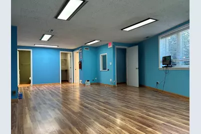 10215 Franklin Avenue, Franklin Park, IL 60131 - Photo 2