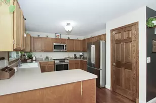 845 Hanson Ct, Batavia, IL 60510 - Photo 10