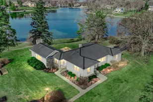 512 Bay Rd, McHenry, IL 60051 - Photo 1