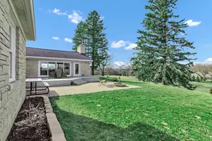 512 Bay Rd, McHenry, IL 60051 - Photo 34