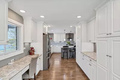 512 Bay Road, McHenry, IL 60051 - Photo 10