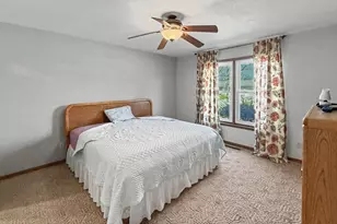 707 E Ash St, Watseka, IL 60970 - Photo 8