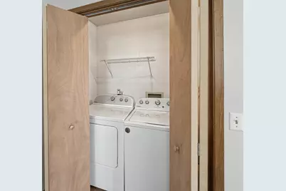 707 E Ash Street, Watseka, IL 60970 - Photo 6