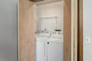 707 E Ash St, Watseka, IL 60970 - Photo 6